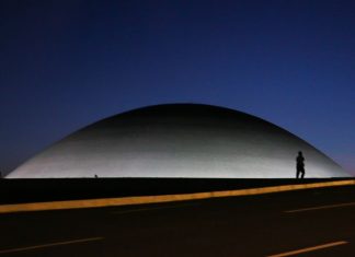 Alcolumbre muda critério para partilha de ajuda a estados e município