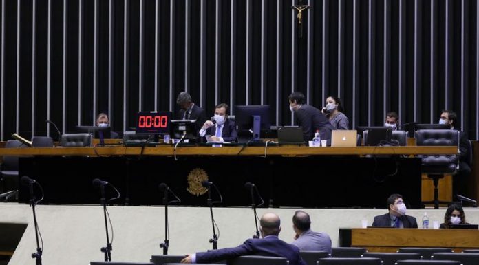 Câmara aprova em segundo turno texto-base da PEC do Orçamento de Guerra