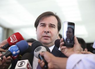 Congresso discutirá adiamento de eleições sem prorrogação de mandato