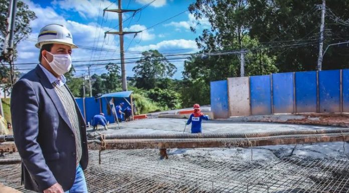 Prefeito Elvis Cezar acompanha 1ª etapa da obra do Túnel na Praça da Paz em Alphaville