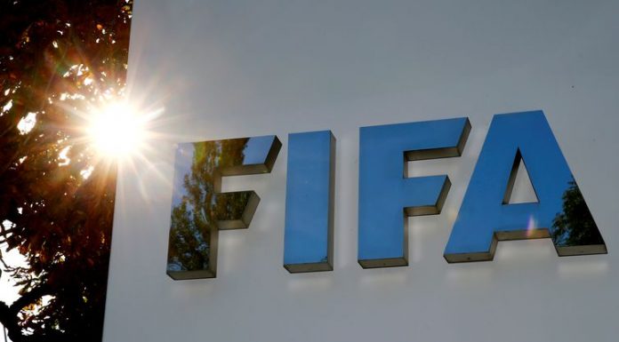 Fifa autoriza cinco substituições por jogo até fim do ano
