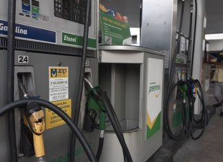Gasolina vai subir 12% nas refinarias, informa Petrobras