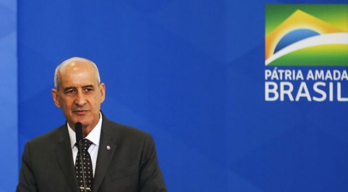 Ministro Luiz Eduardo Ramos diz que não assumirá comando do Exército