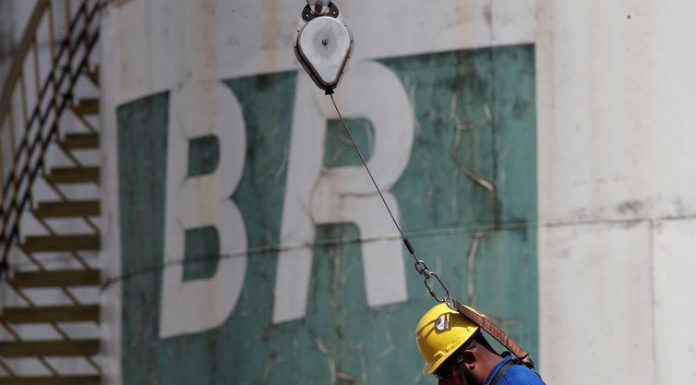 Programas de demissões da Petrobras têm mais de 10 mil inscritos