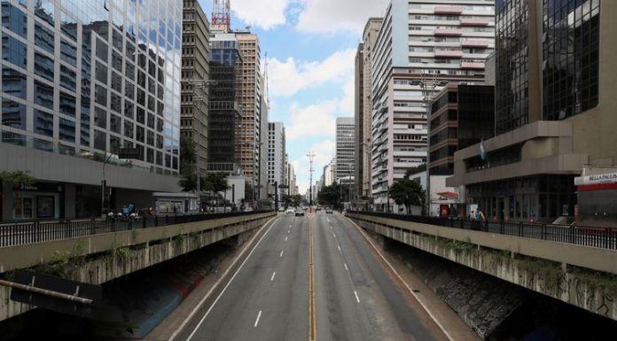 Com isolamento, SP evitou número maior de óbitos, diz coordenador