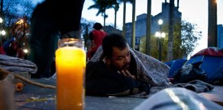 SP faz mutirão para emitir documentos à população de rua