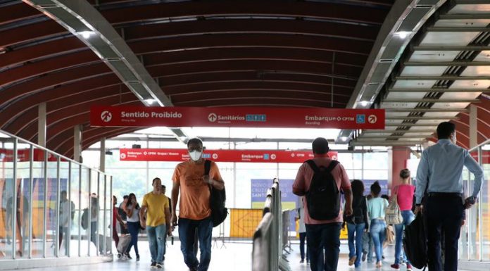SP: morte por coronavírus cresce com mais velocidade entre jovens