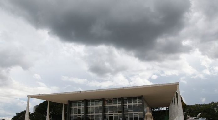 STF inicia julgamento sobre bloqueio do WhatsApp por decisão judicial