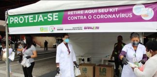 Ação conjunta distribui máscaras, sabonetes e material informativo sobre coronavírus