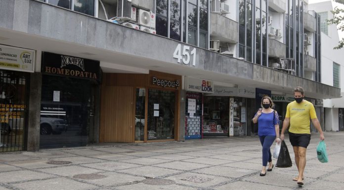 Confiança do empresário do comércio atinge menor patamar desde 2011