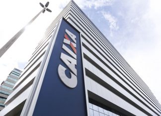 Caixa paga abono salarial para nascidos de março a junho