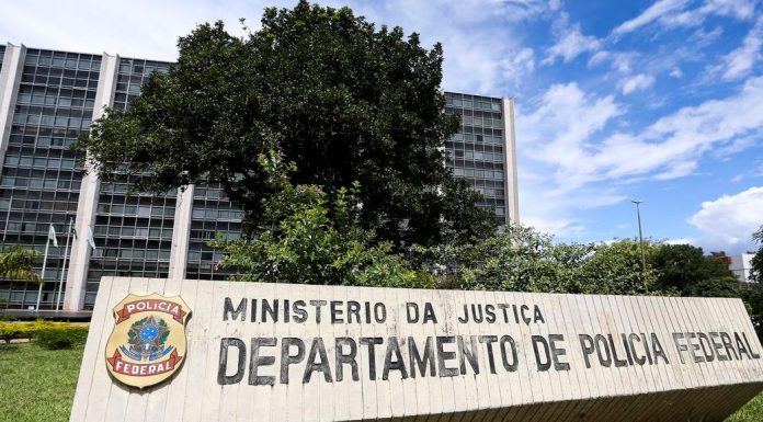 PF cumpre mandados em ação sobre atos antidemocráticos em 6 estados