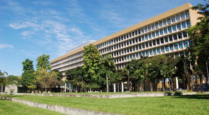MEC autoriza aulas online no ensino superior até dezembro