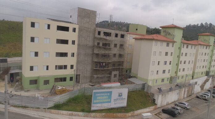 Construção de novas casas populares gera emprego, renda e moradia para moradores em Santana de Parnaíba