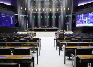 Adiamento das eleições municipais para novembro é aprovado na Câmara