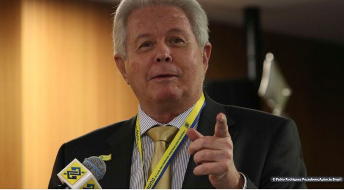 Presidente do Banco do Brasil pede demissão do cargo