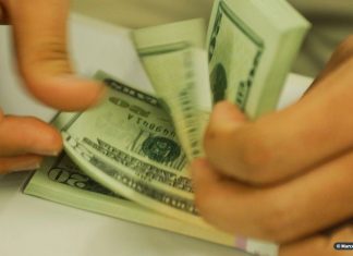 Dólar sobe para R$ 5,388 e fecha no maior nível em duas semanas