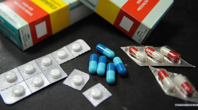 Governo zera tarifas de 34 medicamentos usados no combate à covid-19