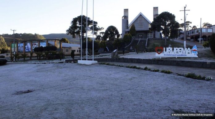 Ondas de frio faz nevar no Rio Grande do Sul e em Santa Catarina
