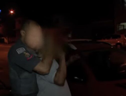 PM proíbe uso de mata-leão em abordagens policiais em SP
