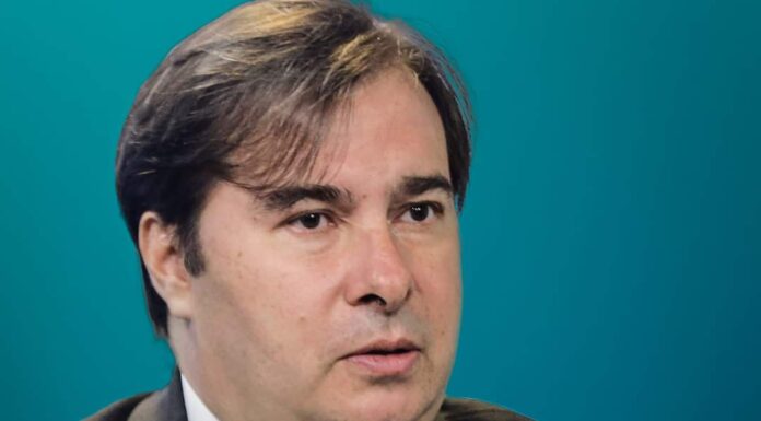 Maia apresenta reforma administrativa de cargos da Câmara