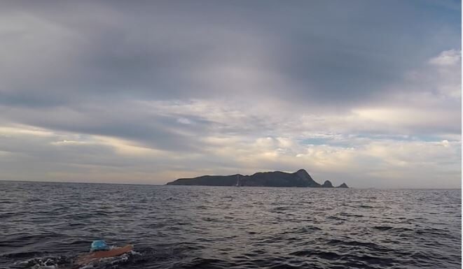 Primeiro atleta a nadar até Alcatrazes sonha tornar percurso em evento