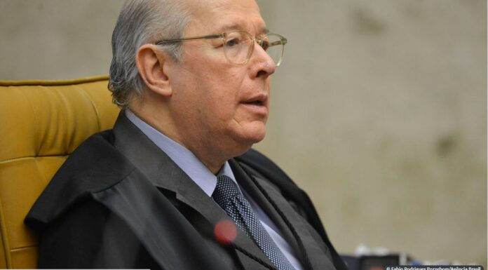 Celso de Mello antecipa aposentadoria do STF