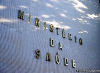 Ministério da Saúde retira covid-19 da lista de doenças de trabalho