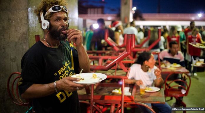 SP: ação quer manter comida gratuita para pessoas em situação de rua
