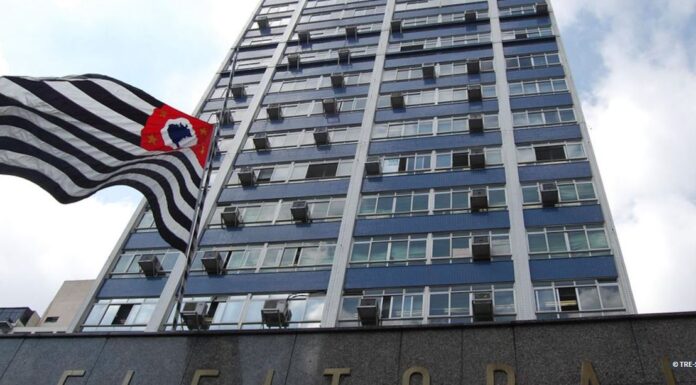 Quase 100 mil urnas são distribuídas em locais de votação em São Paulo