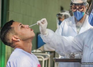 Brasil tem 49,8 mil novos casos de covid-19 e 698 mortes em 24 horas