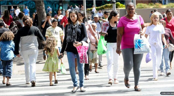 População desocupada atinge 13,76 milhões em outubro