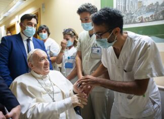 Papa agradece orações de fiéis por sua saúde