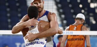 Olimpíada: Alison e Álvaro vão às oitavas no vôlei de praia