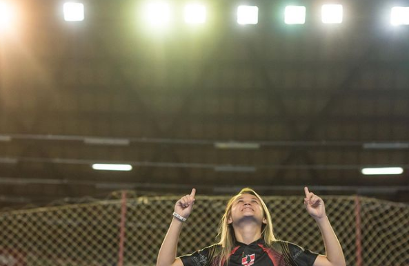 Com hepta de Amandinha, Brasil domina premiação do futsal mundial
