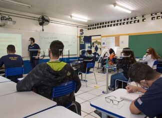 Enem digital será presencial e candidato deve levar caneta preta