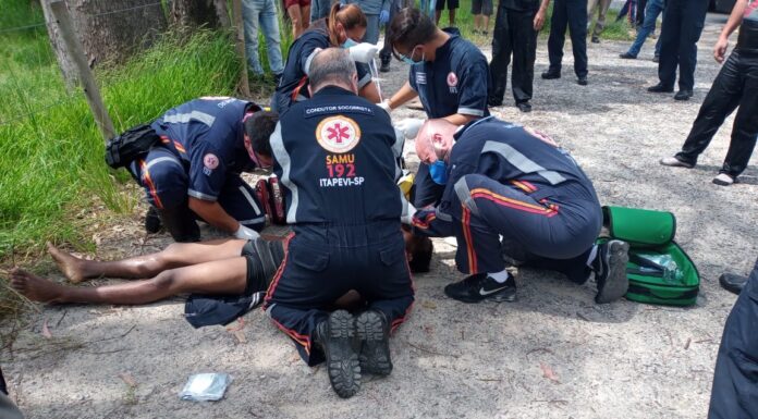 Jovem é resgatado após se afogar em lago de Jandira