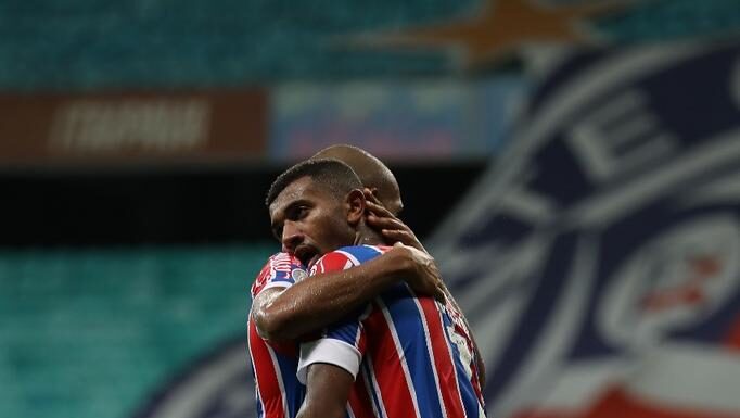 Após dois meses, Bahia volta a vencer e deixa Z-4 do Brasileirão