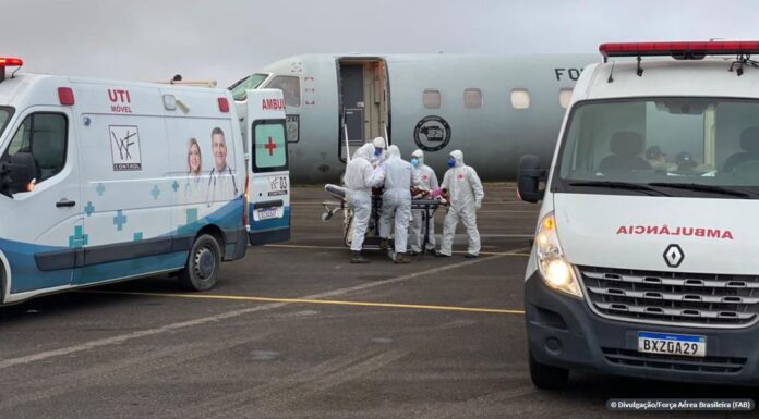 Brasília recebe 15 pacientes com covid-19 procedentes de Manaus