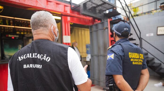 Ação da Guarda Civil Municipal fecha bares com aglomerações em Barueri