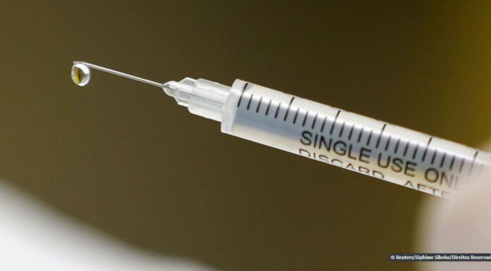 Brasil vai buscar 2 milhões de doses de vacina na Índia