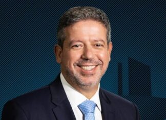 Arthur Lira é eleito presidente da Câmara em 1º turno