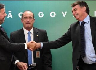 Bolsonaro parabeniza novos presidentes da Câmara e do Senado