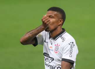 De virada, Corinthians vence o Ceará pelo Brasileirão
