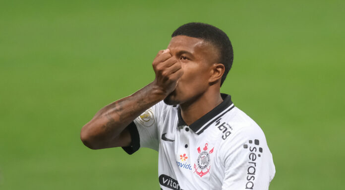 De virada, Corinthians vence o Ceará pelo Brasileirão