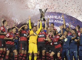 Mesmo derrotado pelo São Paulo, Flamengo é campeão Brasileiro