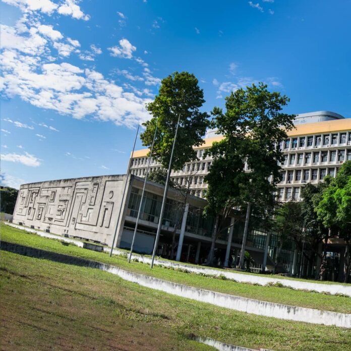 PF deflagra operação que investiga irregularidade em contratos da UFRJ