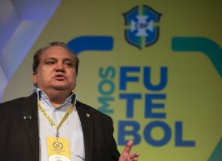 Após internação por covid-19, ex-lateral Branco tem piora e é intubado