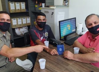 Após ser enganado por namorada virtual de Osasco, rapaz ganha emprego em supermercado na volta para casa