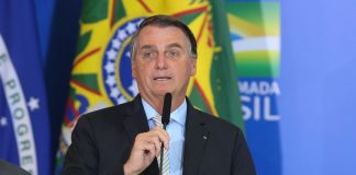 Bolsonaro zera PIS e Cofins do diesel e do gás de cozinha